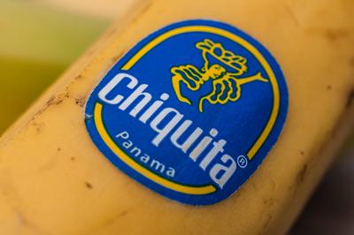 Chiquita Bananen aus dem Supermarkt-stock-foto