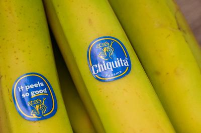 Chiquita Bananen aus dem Supermarkt-stock-foto