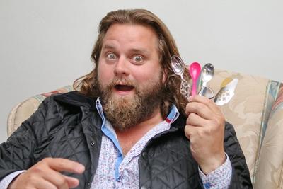 Antoine Monot Jr., Pressetermin zur Aktion Jetzt ist Sense bei dem Fans einen Loeffel abgeben koennen zur SitCom mit Hr.-stock-photo