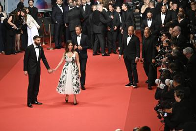78eme Festival International du Film de Cannes. Mont?e des marches du film 13 jours 13 nuits. ARNAL-stock-photo