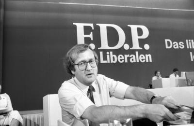 Rainer Br?derle (Deutschland/FDP/Wirtschaftsminister Rheinland-Pfalz) w?hrend eines Parteitags der FDP in Duisburg anl?-stock-foto