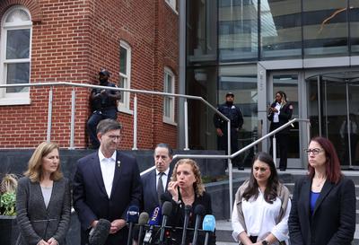 Two Israeli people were killed in Washington, District of Columbia, USA. (L-R) Representatvies Kim Schrier, Brad Schneid-stock-foto