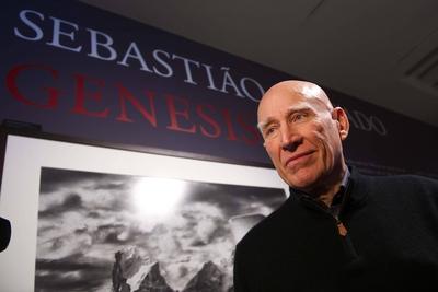 Berlin 17 04 2015 Der Fotograf Sebastiao Salgado BRA anl??lich der Ausstellungser?ffnung seines F-stock-foto