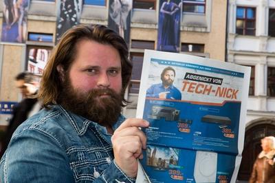 Antoine Monot ist Testimonial Tech Nick bei Saturn 06 02 14-stock-photo