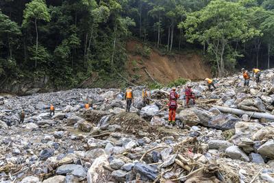 Mountain Flood Disaster Rescue in Sanshe-stock-foto