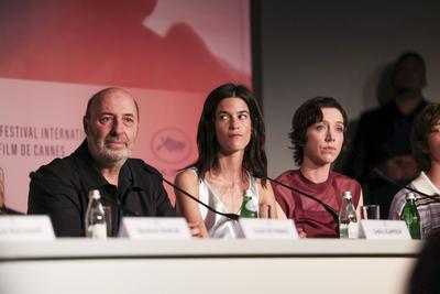 78eme Festival International du Film de Cannes. Conference de presse du film La venue de l&#039;avenir. VOISIN-stock-photo