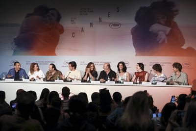 78eme Festival International du Film de Cannes. Conference de presse du film La venue de l&#039;avenir. VOISIN-stock-photo
