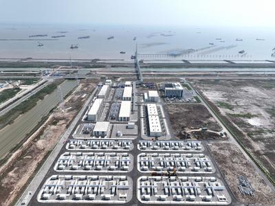 China Nuclear Tianwan Tidal Flat PV Construction-stock-foto