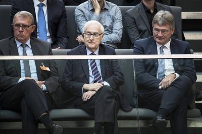 Joerg Meuthen R und Reiner Bruederle C waehrend der konstituirenden Sitzung des Bundestag in Ber-stock-foto