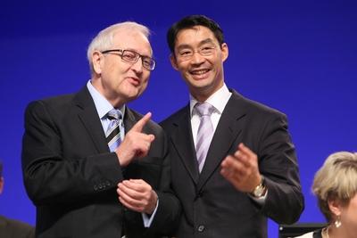 Bildnummer: 55355532  Datum: 13.05.2011  Copyright: imago/Sven SimonFDP-Fraktionsvorsitzender Rainer BR?DERLE (links) begr??t den designierten FDP-Vorsitzenden Philipp R?SLER R?sler, FDP-Bundesparteitag vom 13.-15.05.2011 in Rostock, 13.05.2011. Politik People GER Parteitag xo0x kbdig xub 2011 quer Highlight FDP die Liberalen Partei Parteien Politik Politiker F.D.P. liberal Parteien Parteitag Delegierte Bundeswirtschaftsminister Bundesminister f?r Wirtschaft und Technologie, DatenbankBildnummer 55355532 Date 13 05 2011 Copyright Imago Sven Simon FDP Group Chairman Rainer Br?derle left welcomed the designate FDP Chairman Philipp R?sler R?sler FDP Federal Party of 13 15 05 2011 in Rostock 13 05 2011 politics Celebrities ger Party xo0x Kbdig  2011 horizontal Highlight FDP the Liberals Party Parties politics Politicians F D P Liberal Parties Party Delegates German Economics Minister Federal Minister for Economy and Technology Database-stock-foto