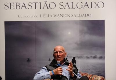 Renowned Brazilian photographer Sebastiao Salgado passed away this Friday (23) at the age of 81.-stock-foto