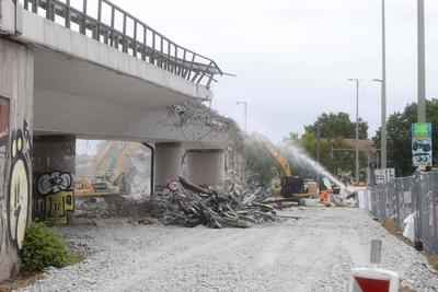 25.05.2025, Br?cke Stra?e An der Wuhlheide wird abgerissen, aufgrund der bestehenden Einsturzgefahr wurde der kontrollie-stock-foto