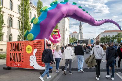 Zamanand Festival auf der Ludwigstra?e, Samstagnachmittag, 24. Mai 2025-stock-foto