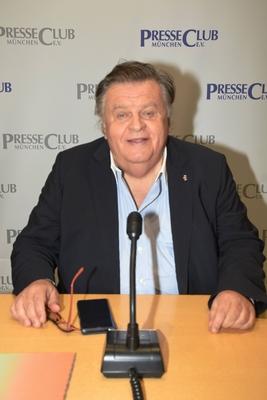 Prof Dr Helmut Thoma Medienmanager Muenchen 21 05 19 Presseclub Muenchen Pressegespraech mit Prof-stock-foto