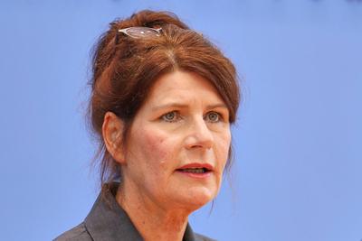 Berlin, Deutschland, 26.05.2025: Bundespressekonferenz: Ergebnisse zur B?rgerdebatte gerechte Steuern und Finanzen: Clau-stock-foto