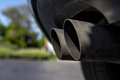 Urteil im Abgasskandal von Volkswagen Wirtschaft, Prozess: Ein Dieselfahrzeug wird gestartet. Jetzt hat der Bundesgerich-stock-foto