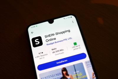 Stockbilder 09/2024 Shein shopping APP *** Stock photos 09 2024 Shein shopping APP Copyright: xLobeca/RalfxHomburgx-stock-foto