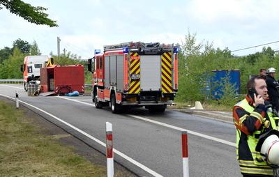 LKW Unfall-stock-foto