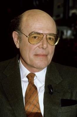Bildnummer: 56761819  Datum: 01.01.1992  Copyright: imago/teutopressMarcel Oph?ls 01/92 nou Mann Halbglatze Brille seri?s hoch Portrait neutral People 01 xmk x0x 1992 hoch  56761819 Date 01 01 1992 Copyright Imago teutopress Marcel Oph?ls 01 92 Nou Man Halbglatze Glasses seriously vertical Portrait neutral Celebrities 01 xmk x0x 1992 vertical-stock-foto