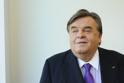Bildnummer: 58477115  Datum: 16.09.2012  Copyright: imago/Horst GaluschkaDer Medienmanager und Medienberater Helmut Thoma ist der Gr?nder und Ex-Chef von RTL aufgenommen am 16.09.2012 in K?ln People Kultur Portr?t xns x0x 2012 quer einzel Medienberater Medienmanager Medien Helmut Thoma Portr?t Portrait einzeln  58477115 Date 16 09 2012 Copyright Imago Horst  the Media Manager and Media consultant Helmut Thoma is the Founder and Ex Boss from RTL Date at 16 09 2012 in Cologne Celebrities Culture Portrait xns x0x 2012 horizontal Singles Media consultant Media Manager Media Helmut Thoma Portrait Portrait single-stock-foto