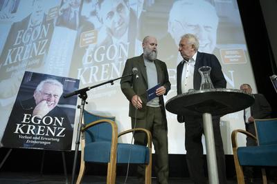 Egon Krenz, Holger Friedrich-stock-foto