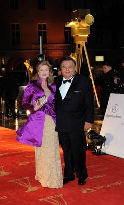 Hellmut und Danielle Thoma bei der Verleihung DIE 46. GOLDENE KAMERA VON HOER ZU in der Ullsteinhalle des Axel Springer-stock-foto