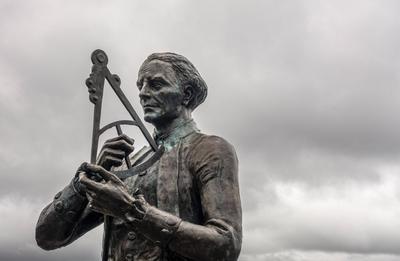 Corner Brook: James Cook - ein Denkmal f?r den Seefahrer. In Corner Brook, einer kleinen Stadt auf der Insel Neufundland-stock-photo
