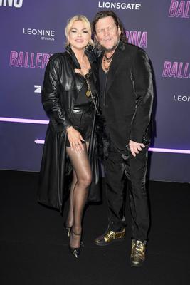 Diana Herold mit Michael Tomaschautzki zu Gast auf dem schwarzen Teppich bei der Deutschland Premiere des Kino Films From The World of John Wick Ballerina im Kino Zoopalast am 26.05.2025 in Berlin Berlin Deutschland *** Diana Herold with Michael Tomaschautzki on the black carpet at the German premiere of the movie From The World of John Wick Ballerina at Kino Zoopalast on May 26, 2025 in Berlin Berlin Germany-stock-foto