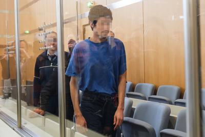 Prozess zum islamistischen Messeranschlag von Solingen gestartet-stock-foto