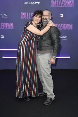 Nuray Sahin mit Erdal Yildiz zu Gast auf dem schwarzen Teppich bei der Deutschland Premiere des Kino Films From The World of John Wick Ballerina im Kino Zoopalast am 26.05.2025 in Berlin Berlin Deutschland *** Nuray Sahin with Erdal Yildiz as guests on the black carpet at the German premiere of the movie From The World of John Wick Ballerina at the cinema Zoopalast on 26 05 2025 in Berlin Berlin Germany-stock-foto