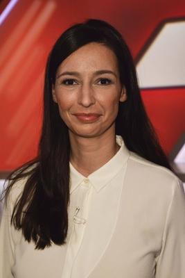 Pinar Atalay Pinar Atalay die Moderatorin wechselt nach 7 Jahren von von den ARD-Tagesthemen zu RTL. Das gab der Privatsender in einer Pressemitteilung bekannt. Ab dem 1. August werde Atalay demnach am Ausbau der Informations- und Nachrichtenangebote mitgestalten HH Deutschland *** Pinar Atalay Pinar Atalay the Moderator changes to 7 Years from from the ARD Tagesthemen to RTL the GAB the Private channel in a Press release known from the 1 August become Atalay therefore on Expansion the Information and News offers Mitgestalten HH Germany-stock-photo