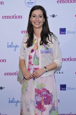 Pinar Atalay Pinar Atalay die Moderatorin wechselt nach 7 Jahren von von den ARD-Tagesthemen zu RTL. Das gab der Privatsender in einer Pressemitteilung bekannt. Ab dem 1. August werde Atalay demnach am Ausbau der Informations- und Nachrichtenangebote mitgestalten HH Deutschland *** Pinar Atalay Pinar Atalay the Moderator changes to 7 Years from from the ARD Tagesthemen to RTL the GAB the Private channel in a Press release known from the 1 August become Atalay therefore on Expansion the Information and News offers Mitgestalten HH Germany-stock-photo