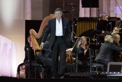 Gipfeltreffen der Stars mit THOMAS HAMPSON Orchester Janacek Philharmonie Ostrava Dirigent Clau-stock-photo