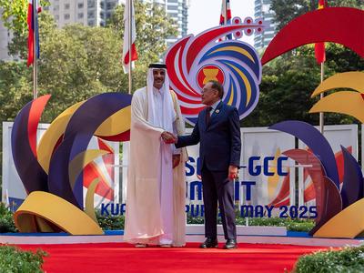 The Emir of the State of Qatar, Tamim bin Hamad Al Thani, participates in the Gulf Cooperation Council (GCC) and ASEAN Summit-stock-foto