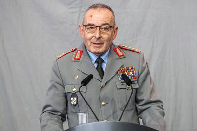 Generalleutnant Holger Neumann hat das Kommando ?ber die Luftwaffe von Generalleutnant Ingo Gerhartz ?bernommen-stock-foto