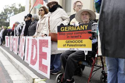 Protest against Germany by the Palestine Solidarity Campaign in Cape Town, South Africa-stock-foto