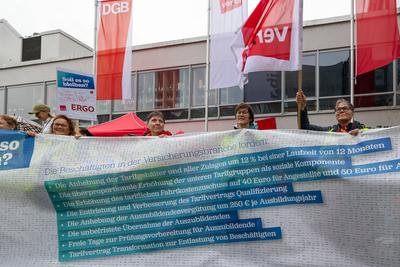 verdi Warnstreik der Versicherungsbranche - Privates Versicherungsgewerbe, N?rnberg, 28.05.2025-stock-photo