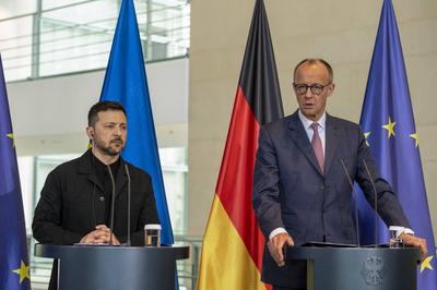 Bundeskanzler Friedrich Merz und  Wolodymyr Selenskyj-stock-photo