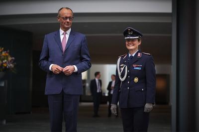 Bundeskanzler Friedrich MERZ empfaengt Praesident  Wolodymyr Selenskyj am 28.05.2025 in Berlin-stock-photo