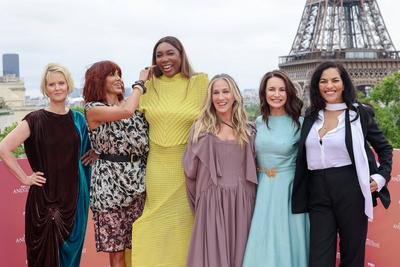 Premiere du film 'And just like that that...' devant la tour Eiffel-stock-foto