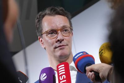 Pressekonferenz zur Vorstellung von Eckpunkten der Bewerbung f?r Olympische und Paralympische Spiele an Rhein und Ruhr-stock-foto