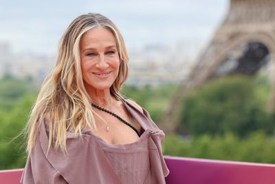 Premiere du film 'And just like that that...' devant la tour Eiffel-stock-foto