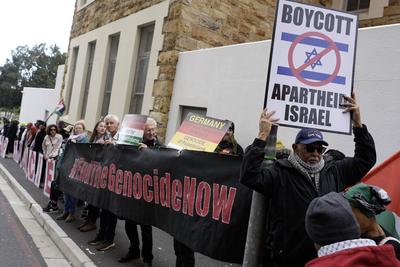 Protest against Germany by the Palestine Solidarity Campaign in Cape Town, South Africa-stock-foto