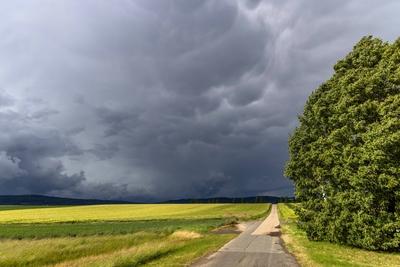 Mammatuswolken am Himmel-stock-foto