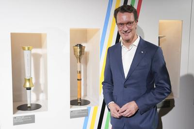 Pressekonferenz zur Vorstellung von Eckpunkten der Bewerbung f?r Olympische und Paralympische Spiele an Rhein und Ruhr-stock-foto