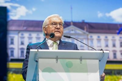 Leipzig - Bundespr?sident Steinmeier h?lt Rede: Internationales Turnfest offiziell er?ffnet-stock-photo