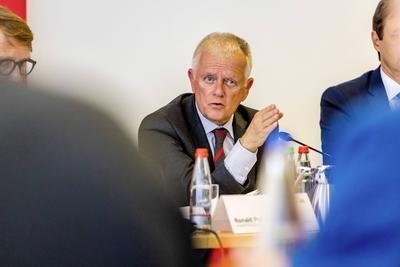 DEU Deutschland Stuttgart 05 11 2018 Das Programm Digitale Schiene Deutschland soll Dank digital-stock-foto