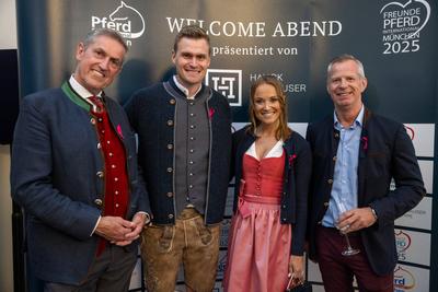 vlnr J?rgen Blum, Hannes Ocik, Nele Ocik Frank Schneppendahl 29.05.2025 Welcome Abend beim Pferd International M?nchen ,-stock-foto