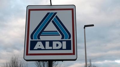 09 04 2018 xkhx Symbolfotos Logo Schriftzug Kurzname Discounter Aldi Nord und Aldi S?d Der Name-stock-foto