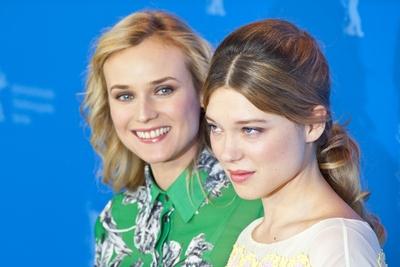 Bildnummer: 57043969  Datum: 09.02.2012  Copyright: imago/fredericFoto-Call des Films im Wettbewerb: Les adieux a la Reine Frankreich, Spanien 2011 Darstellerin: Lea Seydoux, rechts Diane Kruger, Anl??lich der Internationalen Filmfestspiele 2012 in Berlin Berlinale 2012 Kultur Entertainment People Film 62. Internationale Filmfestspiele Berlinale Berlin Photocall xsp x0x 2012 quer Berlinale 2012 57043969 Date 09 02 2012 Copyright Imago Frederic Photo Call the Films in Competition Les  a La Pure France Spain 2011 Actress Lea Seydoux right Diane Kruger during the International Film Festival 2012 in Berlin Berlinale 2012 Culture Entertainment Celebrities Film 62 International Film Festival Berlinale Berlin photo call xsp x0x 2012 horizontal Berlinale 2012-stock-foto